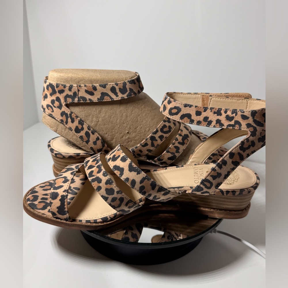 Vince Camaro Resena 7W Demi Wedge Leopard Print Platform Sandals New Tagged